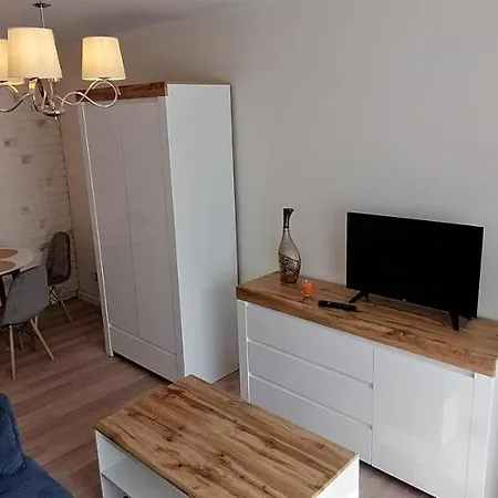 Mieszkanie 2 Pok., Centrum Ustka, Blisko Morza ウストカ